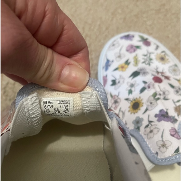 Ladies NEW VAN SNEAKERS/W BOX Bag 120 - Picture 3 of 6